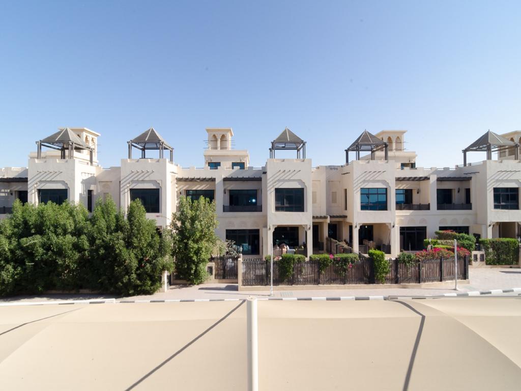 Roda Beach Resort Dubai Exterior photo